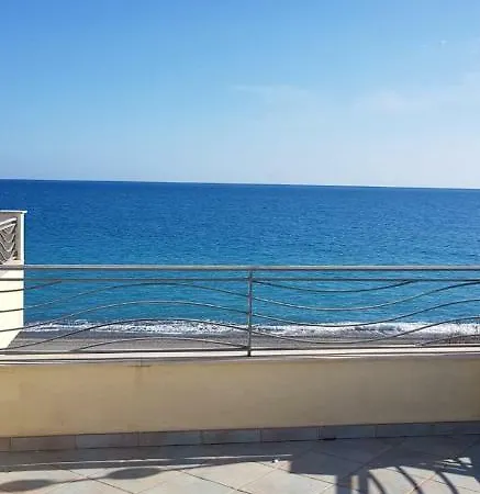 231f, Beachfront, Jewel Of The Sea, Galati Apartment
