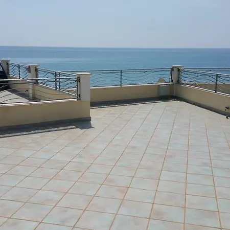 231f, Beachfront, Jewel Of The Sea, Galati Apartment Brancaleone Superiore